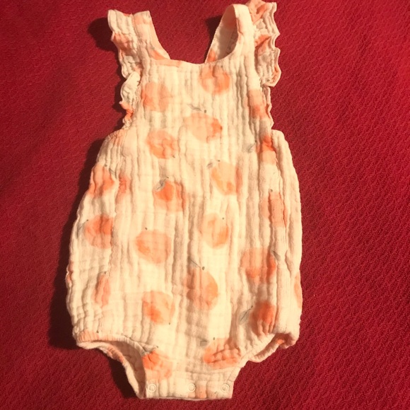 🍑SOLD!🍑 Angel Dear 12-18 mo peaches snap romper - Picture 1 of 6